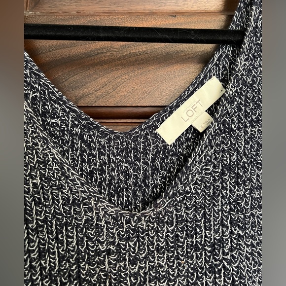 LOFT Sweater Tank / Top - XS - Picture 2 of 3